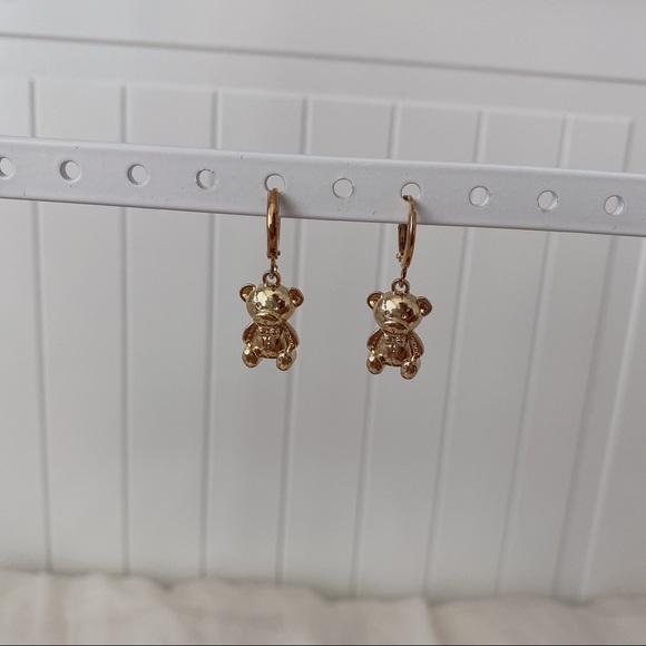 LAST ONE! bear charm earrings - Picture 6 of 7